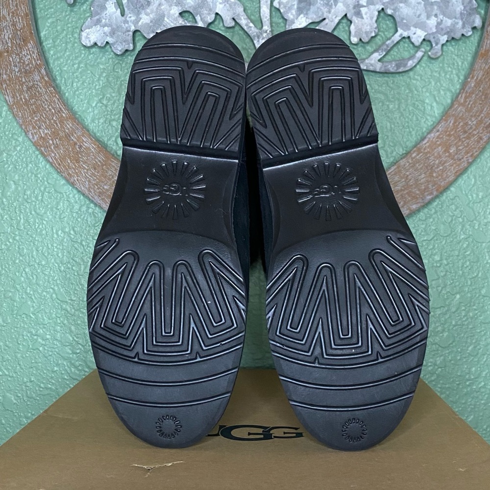 UGG Weylyn, Black, womens size 9.5 - Picture 7 of 9